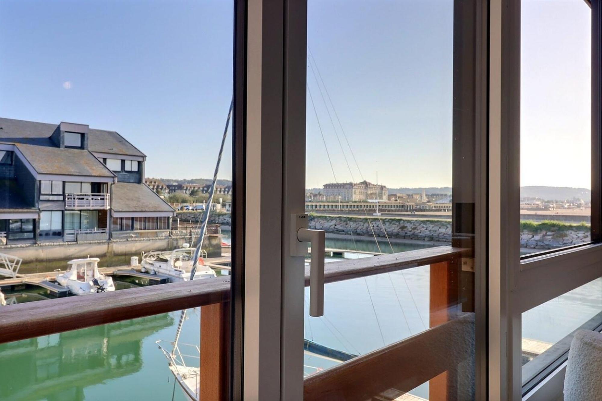 Sublime Apartment Facing The Port & Planches 多维尔 外观 照片
